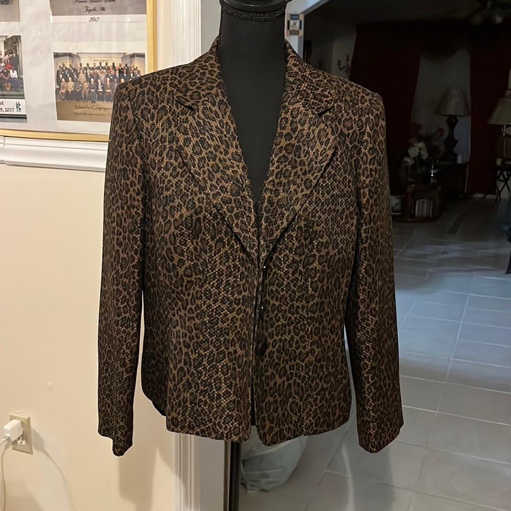 Le Suit Blazes cheetah print
